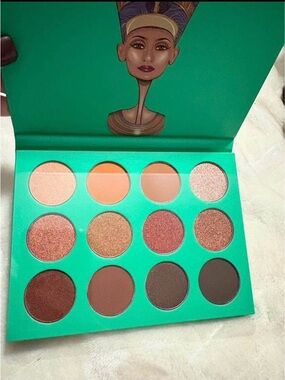 Juvia's Place Warm Copper & Brown Eyeshadow Palette